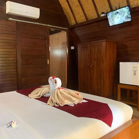 Jona Bungalow Toyapakeh Habitación foto
