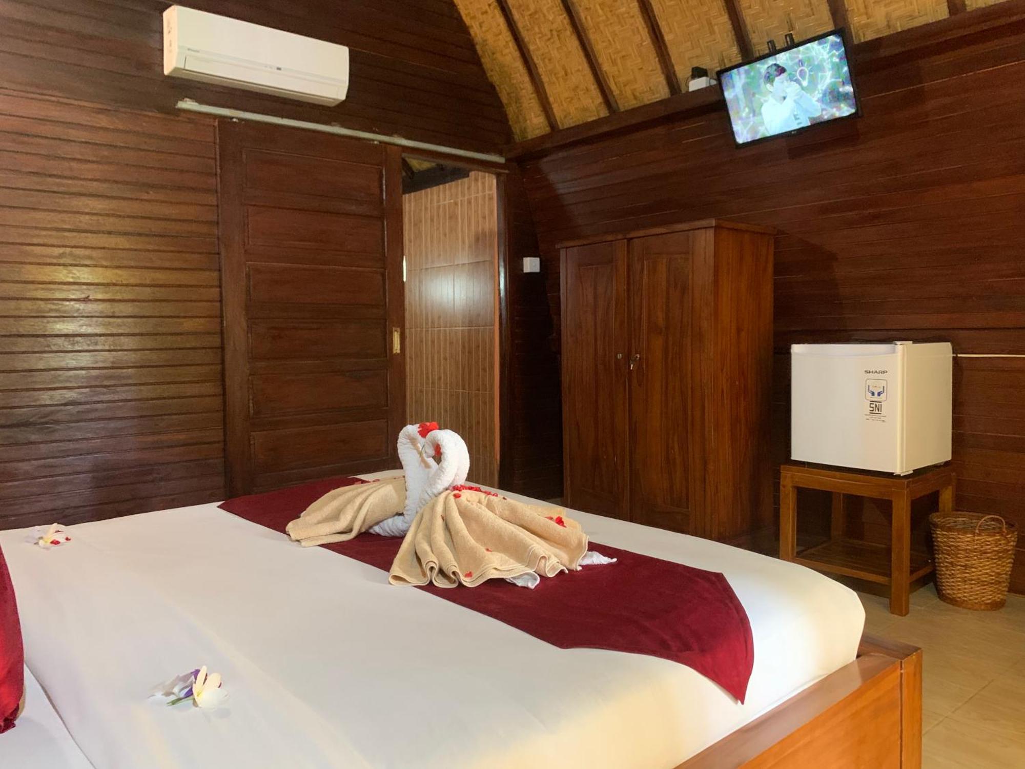 Jona Bungalow Toyapakeh Habitación foto