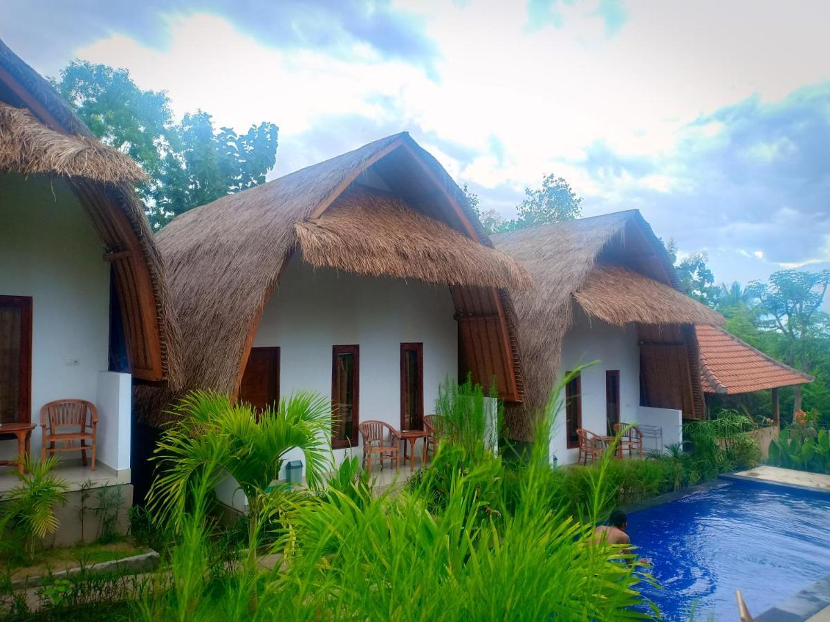 Jona Bungalow Toyapakeh Exterior foto